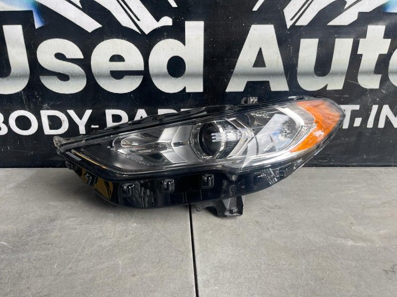 Ford Fusion Left Driver Headlight Oem
