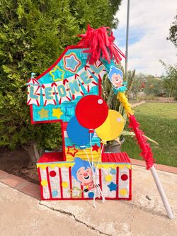 Piñatas personalizadas cars sonic cowboy Minnie Barbie Toy Story Plim Plim hello kitty strawberry Rosita fresita