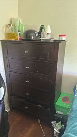 Dresser