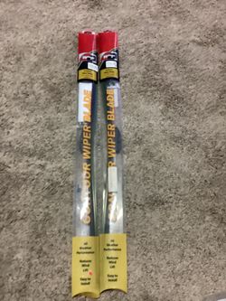 Lot Of 2 Wt1-32” Universal Contour Wiper Blades New In Box