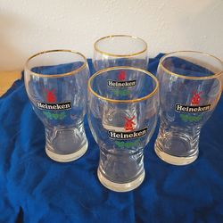 4 ct Heinekin bar glasses