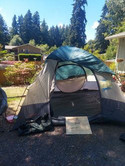 Camping tent