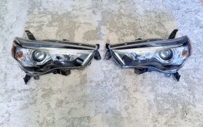2022 Toyota 4Runner LED headlights