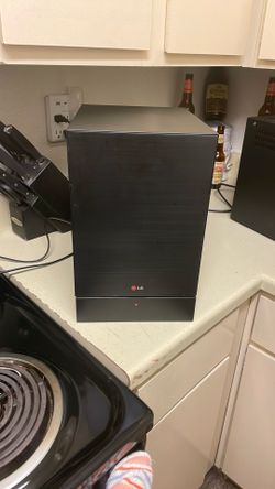 LG Bluetooth wireless active subwoofer 120 V 60 HZ 35 W