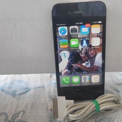 APPLE IPHONE  4 WITH CHARGER INCLUDED 