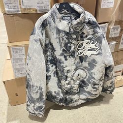 Rebel Minds Graphic Puffer Jacket – Black & White Art Print