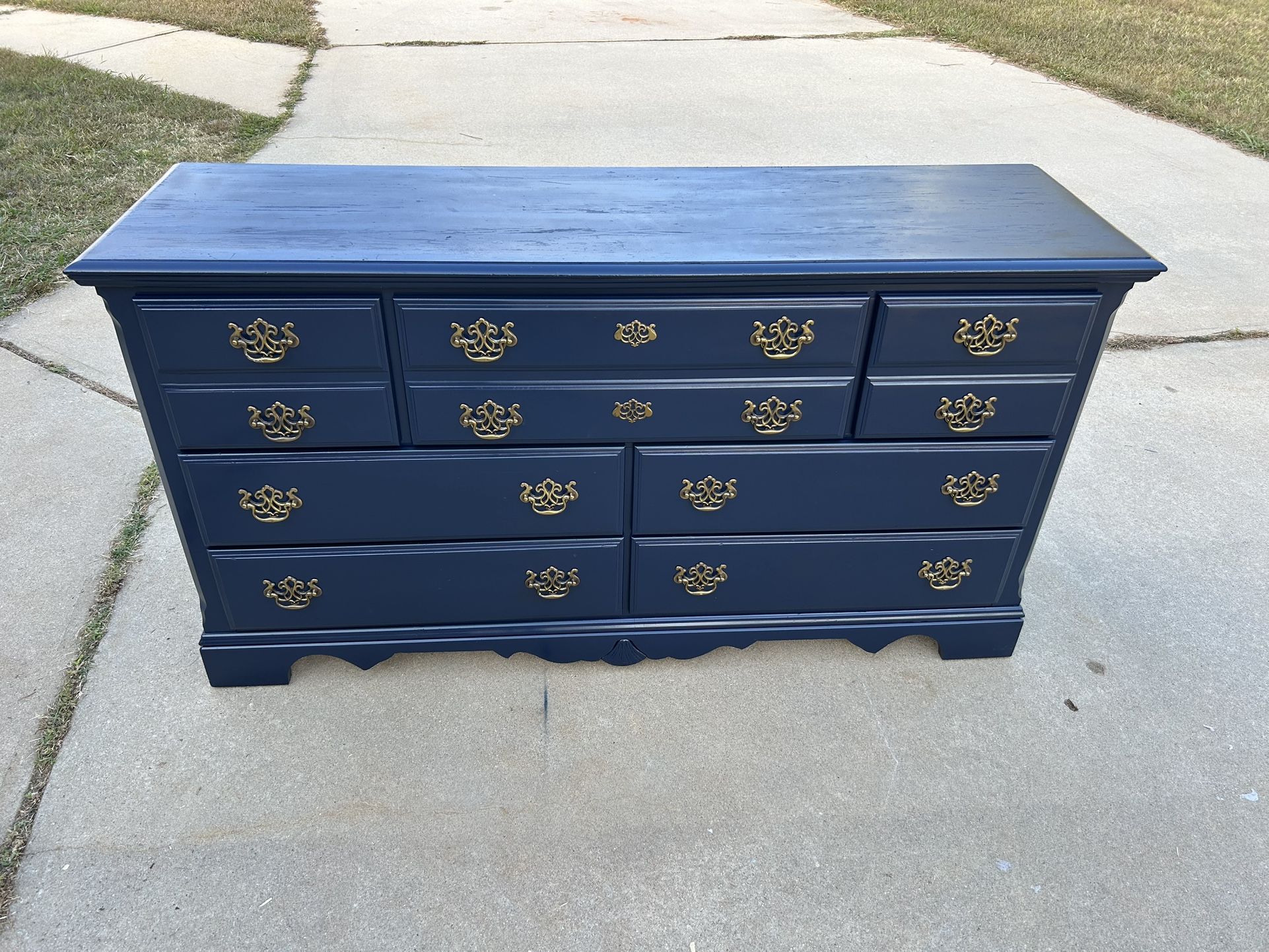 Dresser (7 Drawer)