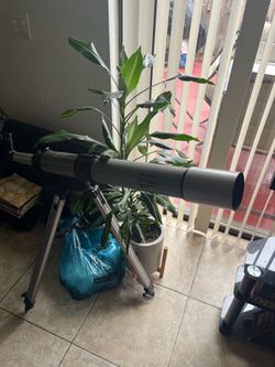 Telescope with tripod