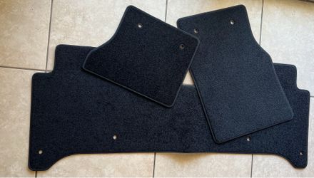 Land Rover Range Rover . 3 piece New BlackCarpet Floor Mats