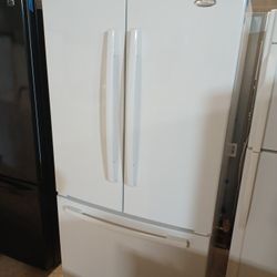 Whirlpool  Gold Refrigerator French Door  White 