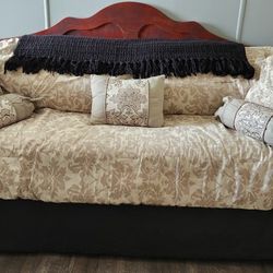 Daybed Couch with Trundle