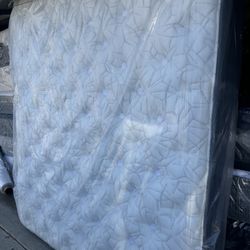 California King Size Bed Mattress King Koil Intimate Firm Euro Top Pillow Aireloom Kluft Hotel Stearns & Foster Luxury Reserve Beautyrest Black Series
