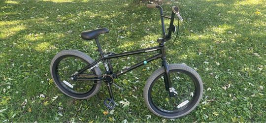 Mongoose Legion L100 Freestyle BMX Bike Steel Frame