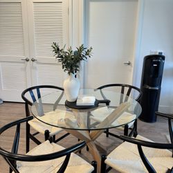 Round Dining Table