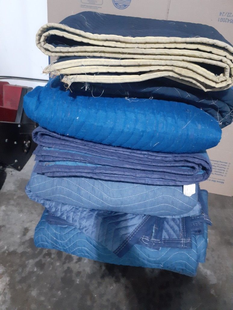 Lot Of 8 Moving Blankets Nice Size