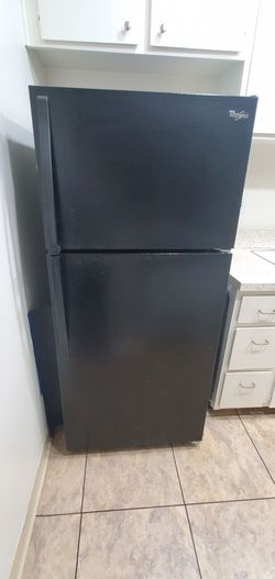 Whirlpool Top Freezer Refrigerator Black - 14 Cu. Ft. 28 in wide MUST PICKUP BY 05/31/2026