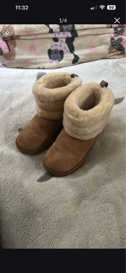 Uggs girl boots