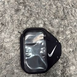 Nike pocket arm band plus
