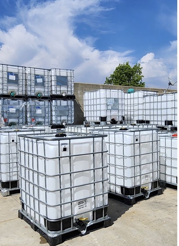A Water Tanks/Containers 330 Gallons 275 Gallons