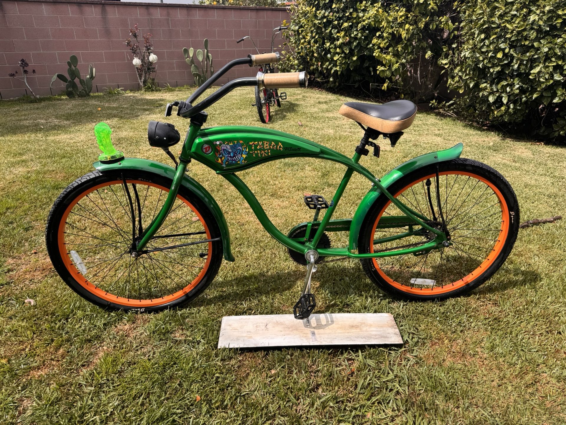Dyno Von Franco Taboo Tiki Beach Cruiser