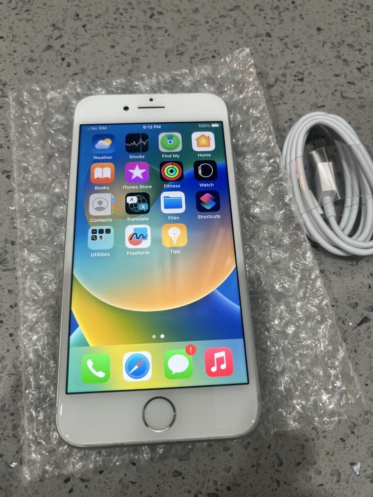 Apple iPhone 8 64GB UNLOCKED Smartphone-White

