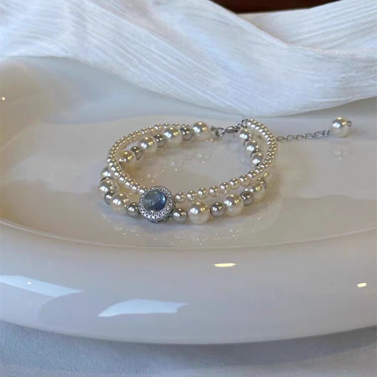 Pearl bracelet