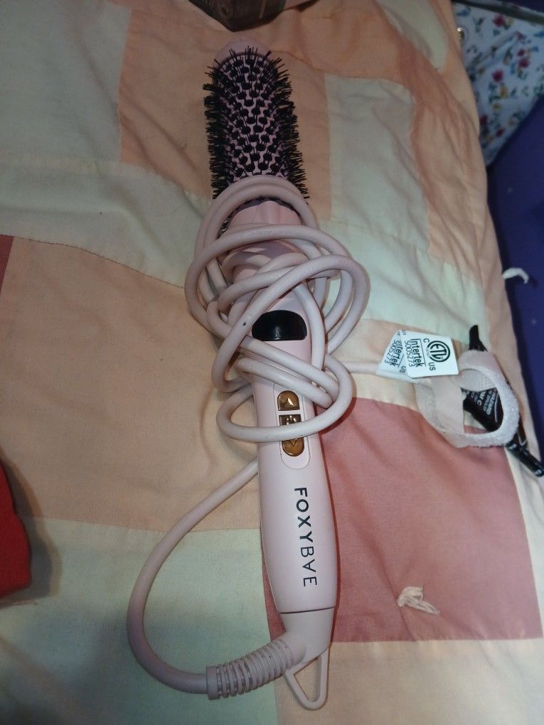 FOXYBAE hot Hair Brush