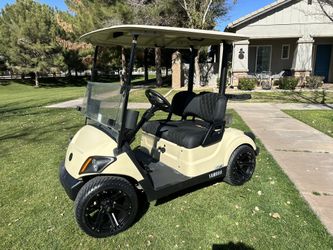 2019 Yamaha Gas Quiet Tech EFI Street Legal 25MPH  Golf Cart