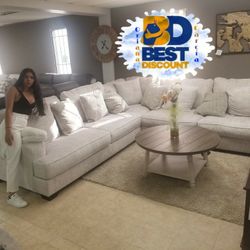 Beautiful White Sectional Set 😍🔥