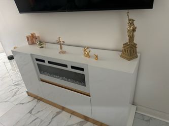 Fake fireplace console