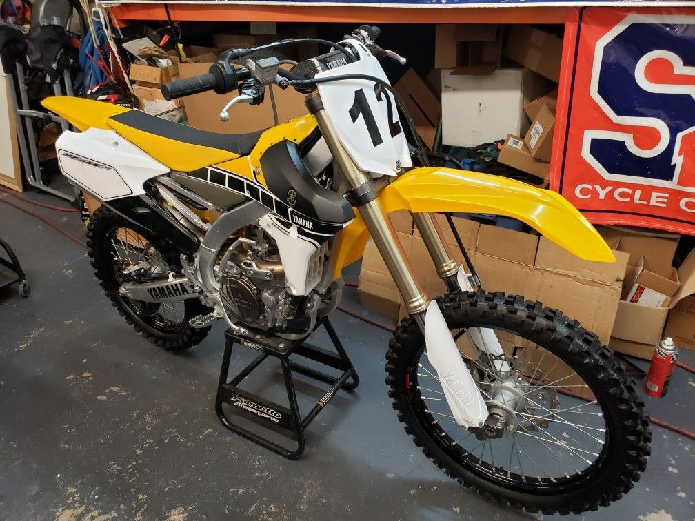 Photo Yamaha YZ 450F YZ450F DIRT BIKE