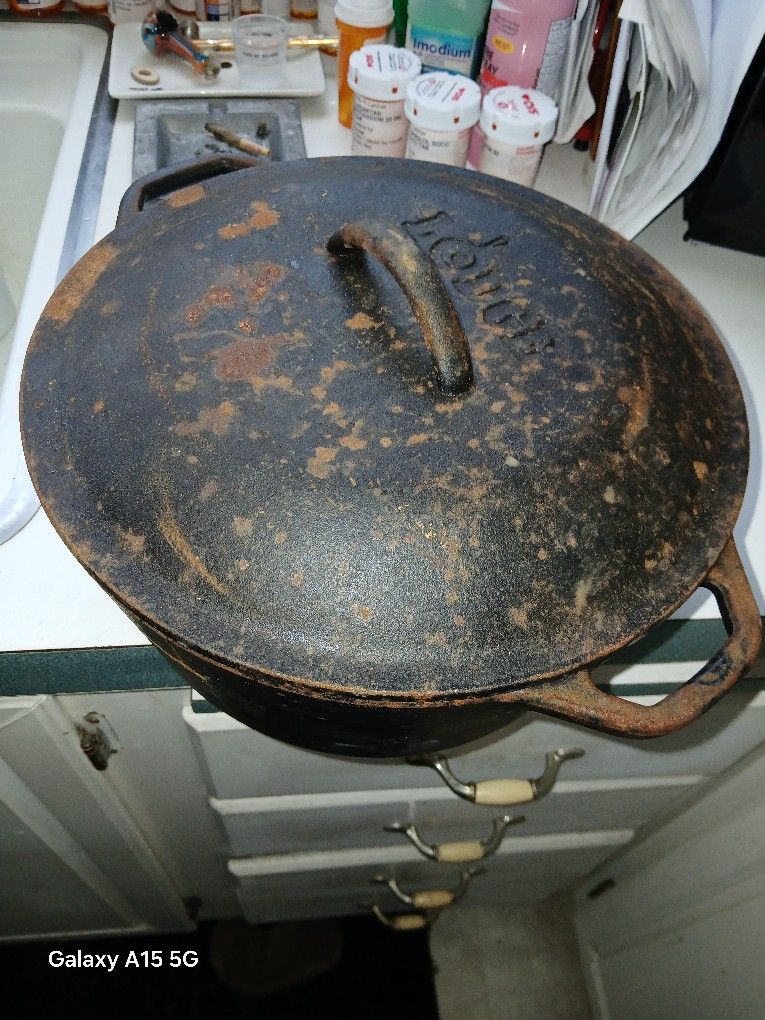Cast Iron Pot with Lid