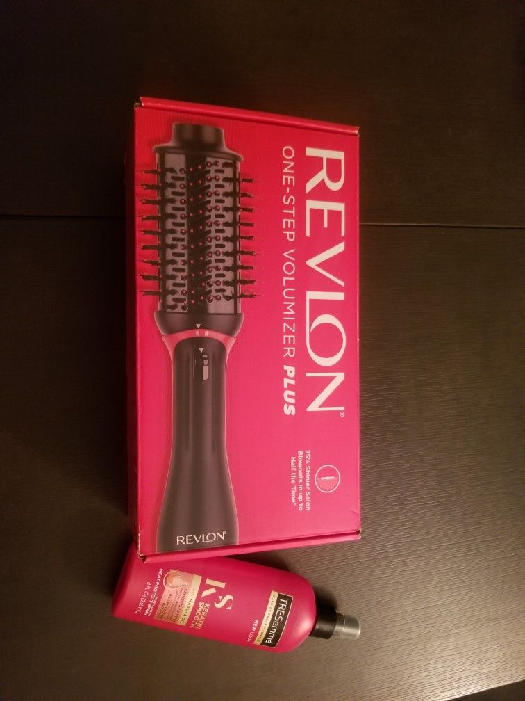 REVLON ONE STEPNIB + HEAT PROTECTANT for Sale in Las Vegas, NV OfferUp