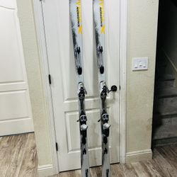 SALOMON SKIS WITH BINDINGS 195cm