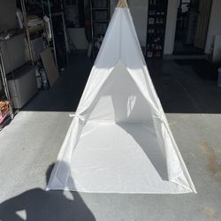 4 Teepee Tents 