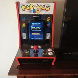 Selling Pac-man Desk Top Arcade 1 Up Like New.
