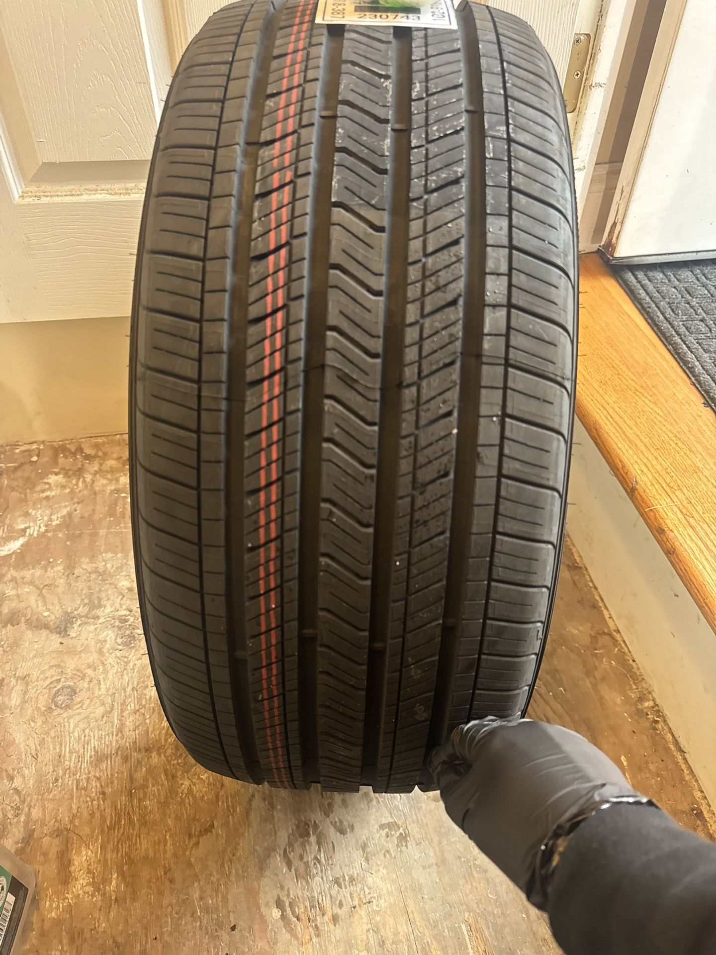 Goodyear 235/40R 19