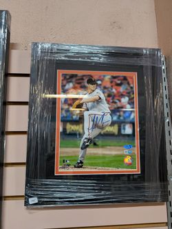 Matt Cain Signed San Francisco Giants Framed MLB Action Photo Autograph Display