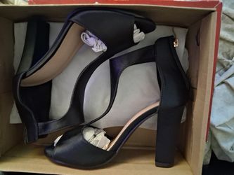 Brand New Size 8 Pick Up Only