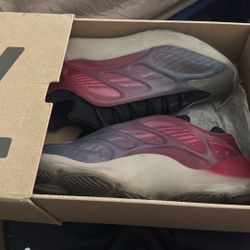 Yeezy 700 10.5 WILLING TO NEGOTIATE 