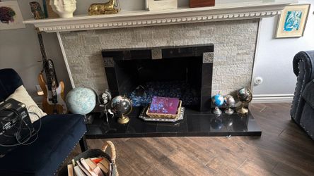 Globe collection, great condition,