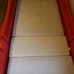 PLUTTEN Mattress + IKEA BUSUNGE Extendable Bed