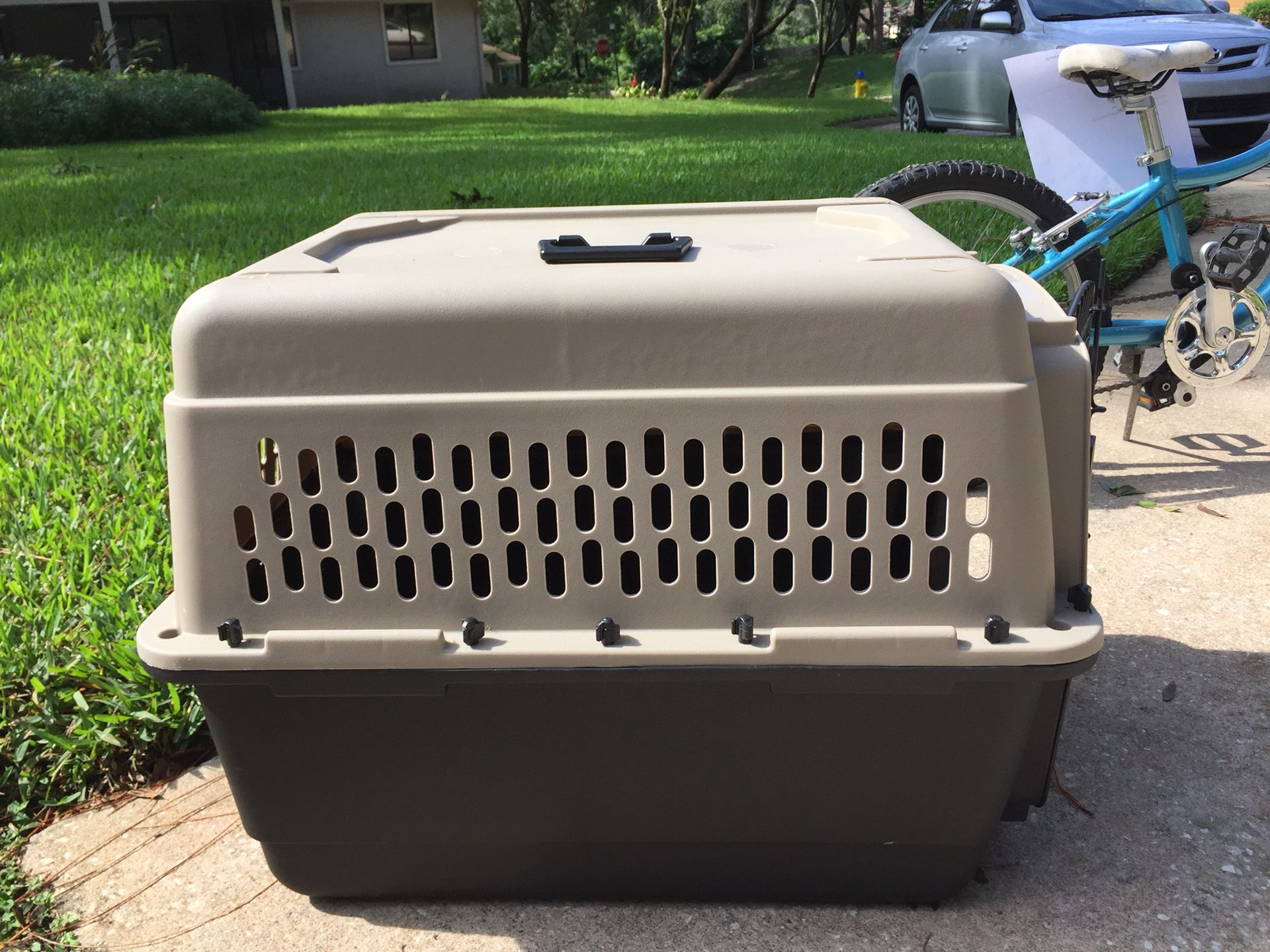 Dog travel kennel small