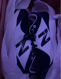 Baseball cleats