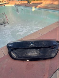 TRUNK 2022-2025 MERCEDEZ BENZ C300