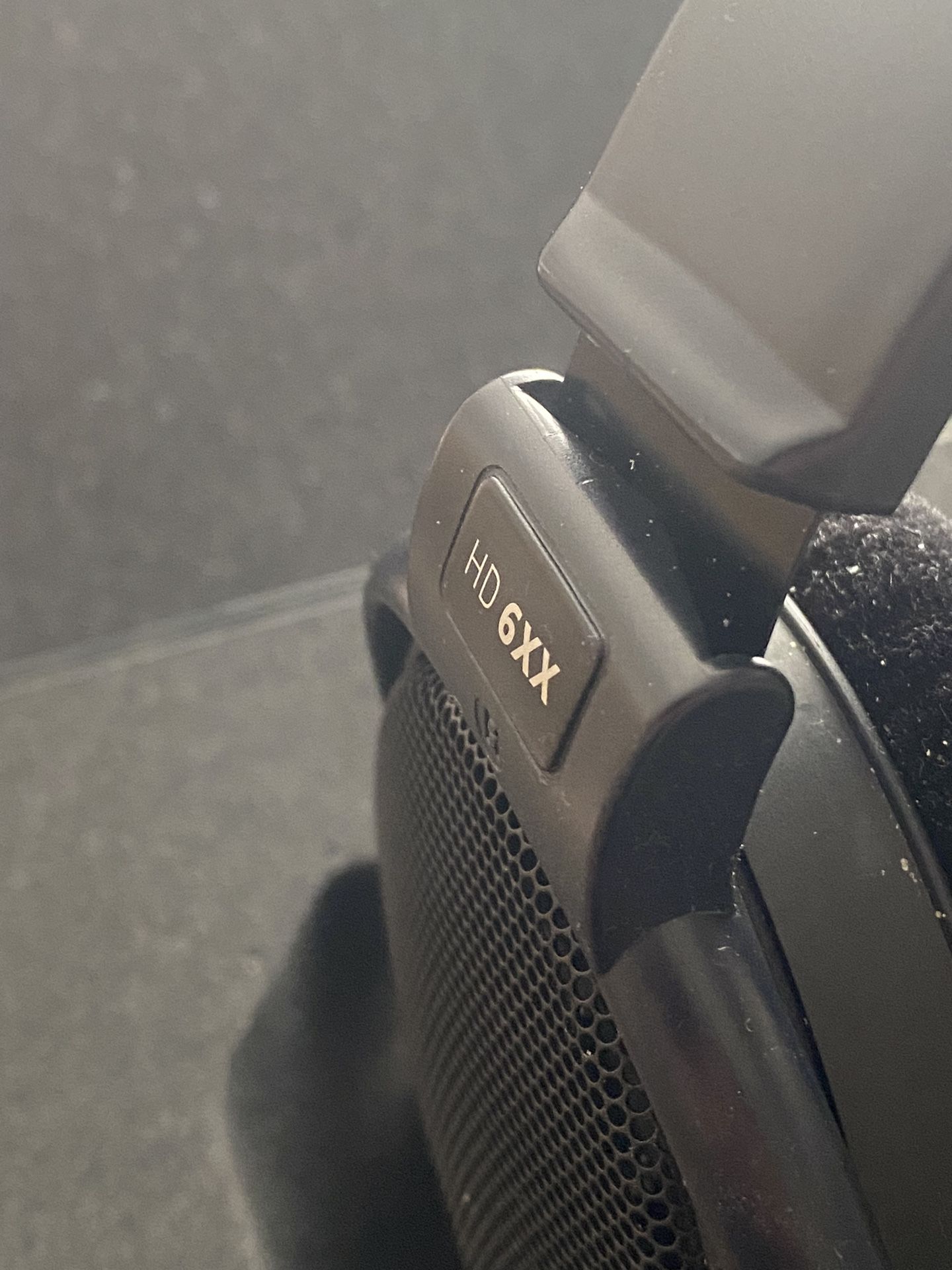 Sennheiser HD6XX w/ NEW Sheepskin Pads