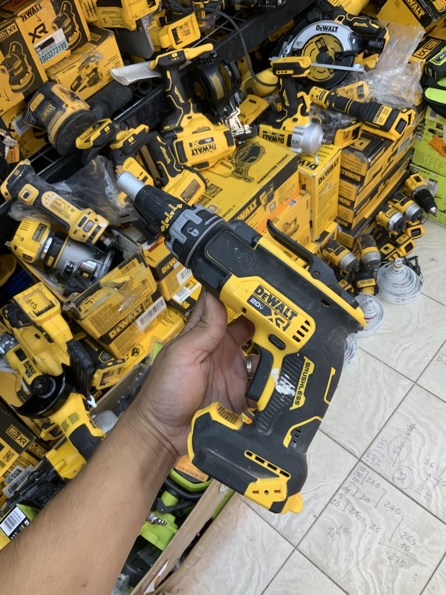 Dewalt 20V Drywall Screw Tool