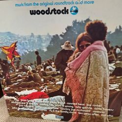 WOODSTOCK 3 ALBUM VINTAGE 1969 RECORD CONCERT OF THE HIPPIES SET BY COTILLION RECORDS. 