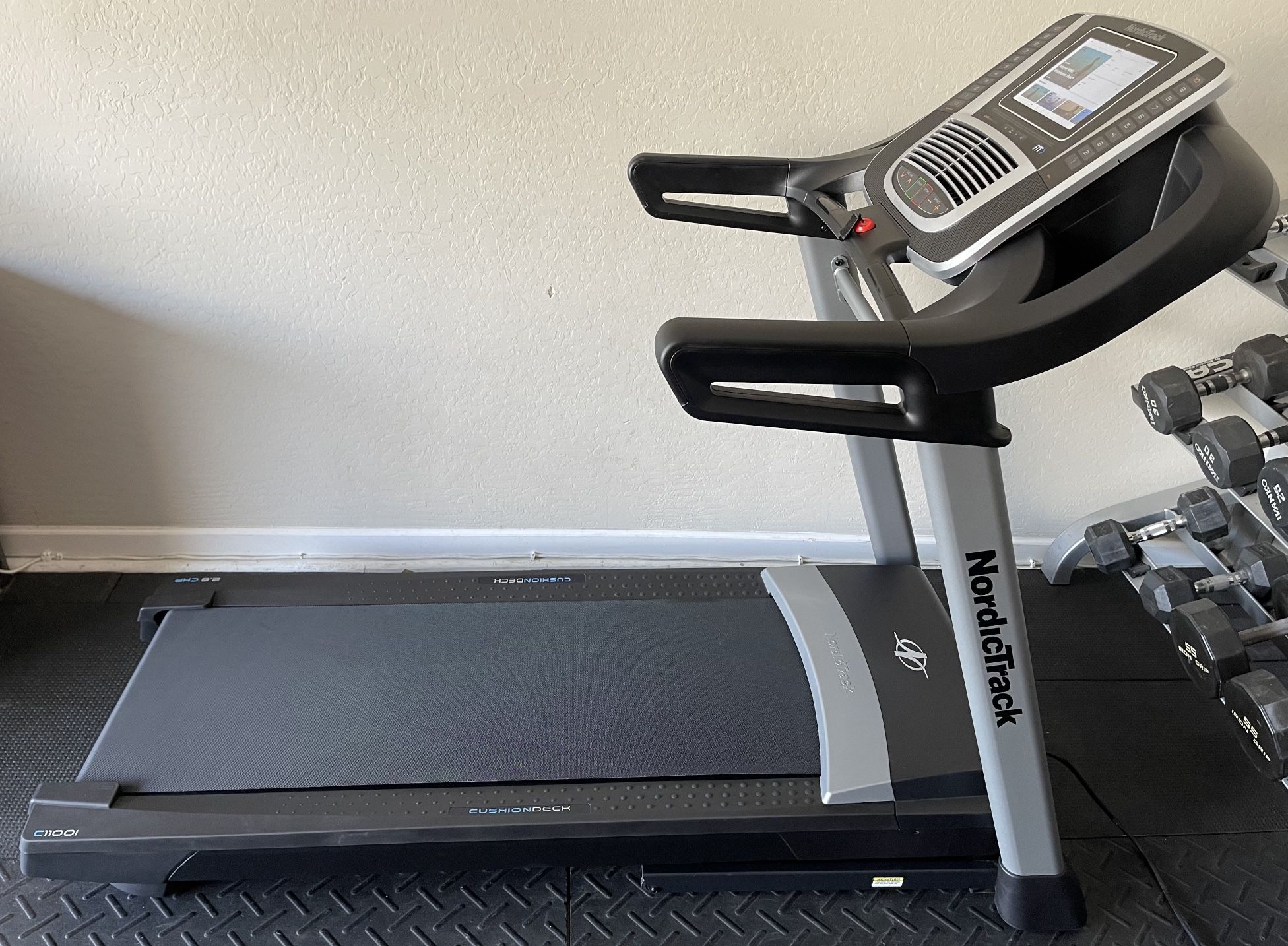 NordicTrack C1100i Treadmill Walk/Run/Jog Trainer Exercise Machine Workout Fitness Fold-able