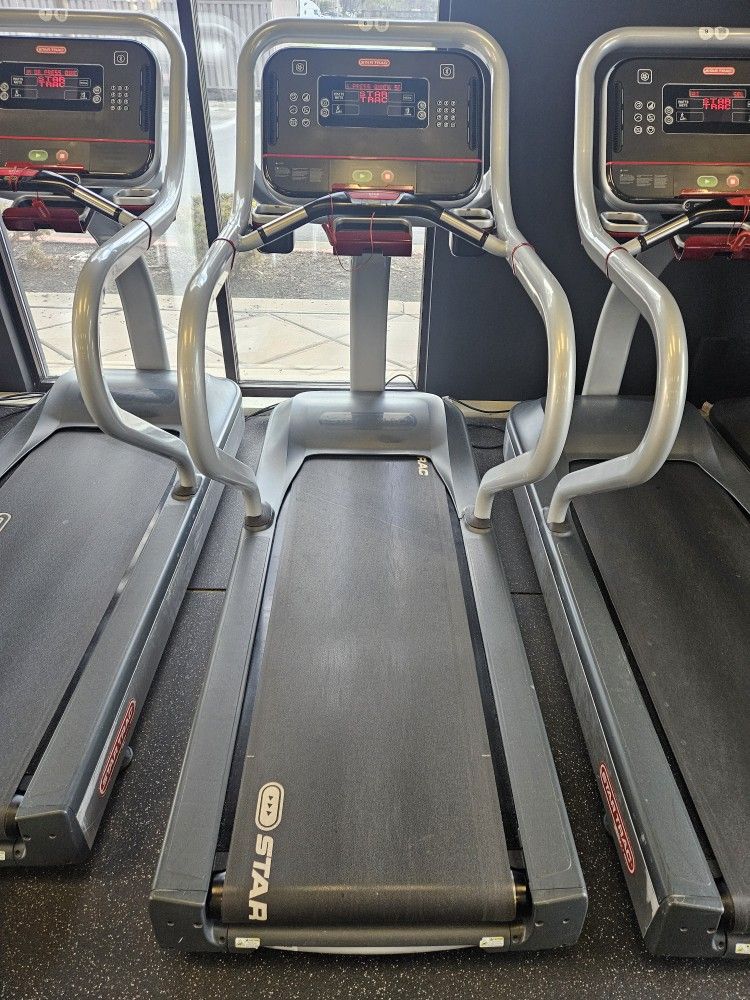 Star Trac Treadmill Machine